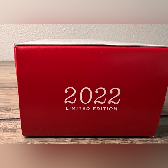 HALLMARK NEW 2022 LIMITED EDITION Christmas Ornament “TOP HAT SNOWMAN” SCENE - Picture 7 of 8